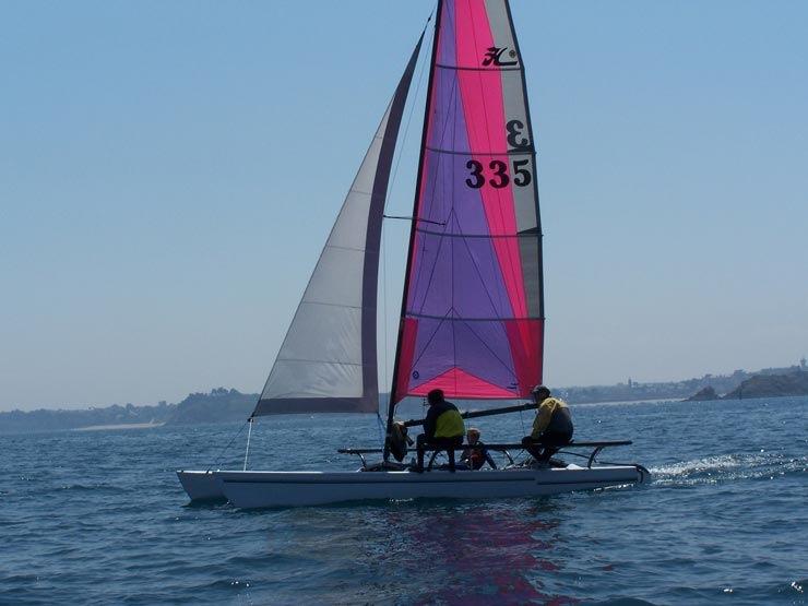 Louer un catamaran Hobie Cat 21 équipé de banc